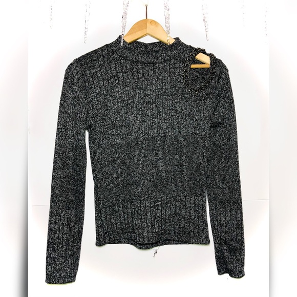 ✨GRAY SILVERY LONG SLEEVES SWEATER - Picture 3 of 3